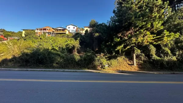 Foto de INBOX CIA IMOBILIÁRIA VENDE - Terreno de 15x27 SANTA HELENA.