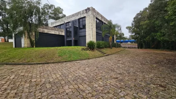 Foto de INBOX CIA IMOBILIÁRIA ALUGA SALA COM 800M² LOCALIZADA NO BAIRRO LICORSUL NA CIDADE DE BENTO GONÇALVES