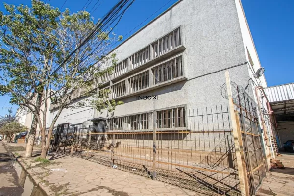 Foto de Prédio Comercial com 2 Pavimentos e Estacionamento para 20 Veículos