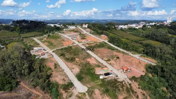 Foto de INBOX CIA IMOBILIÁRIA VENDE, TERRENO EM MONTE BELO DO SUL, FRENTE NORTE