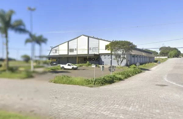 Foto de INBOX CIA IMOBILIÁRIA ALUGA SALA COMERCIAL COM 2860M² COM AMPLO ESTACIONAMENTO PRIVATIVO NO BAIRRO SEBBEN NA CIDADE DE GARIBALDI
