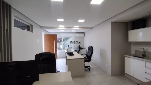 Foto de SALA COM 4 ESTAÇÕES DE TRABALHO NO BAIRRO GLÓRIA EM BENTO GONÇALVES