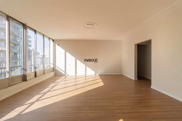 Foto de Apartamento de 170m² com planta espaçosa e 3 dormitórios, Suíte e Garagem