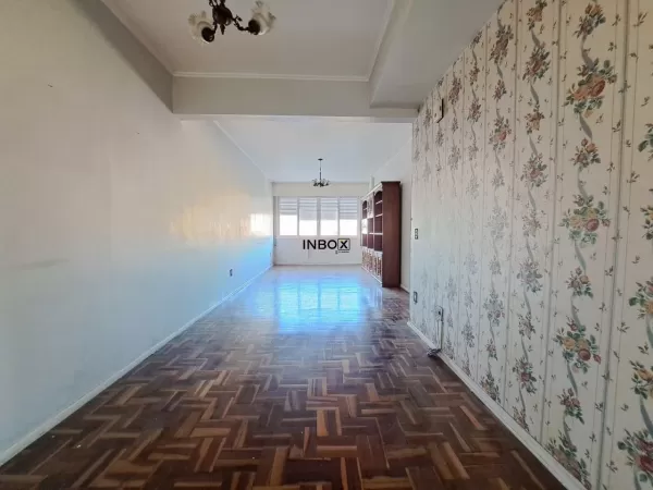 Foto de Inbox Cia Imobiliária Vende apartamento de 3 quartos no bairro centro em Bento Gonçalves