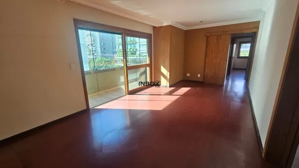 Foto de APTO 02 quartos 1 vaga com 81,36m² no bairro Mont Serrat, Porto Alegre.