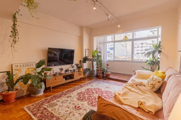 Foto de Amplo apartamento com 111m², 2 dormitórios e vaga de garagem