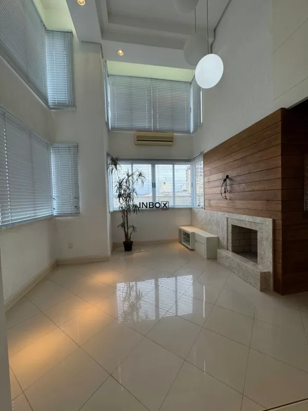 Foto de APTO DUPLEX 01 quartos (01 suíte) 2 vaga 65,20m² no bairro Petrópolis em Porto Alegre.