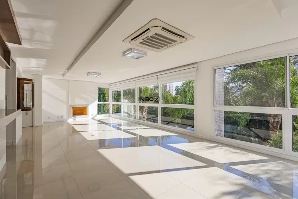 Foto de Apartamento Garden à venda em Petrópolis, 4 suítes, piscina privativa e 4 vagas.