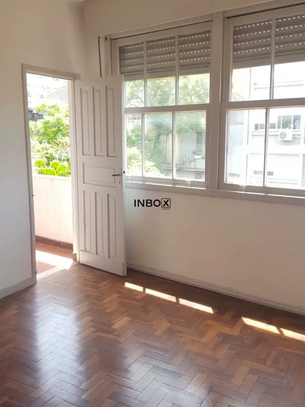 Foto de Apartamento 2 dorm. - 65.00m² - Cidade Baixa, POA/RS - IBX12360