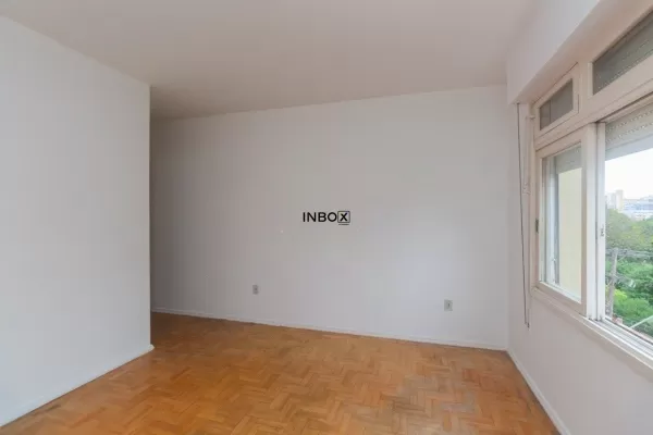 Foto de Apartamento com três quartos, suíte e 146m² no bairro Petrópolis.