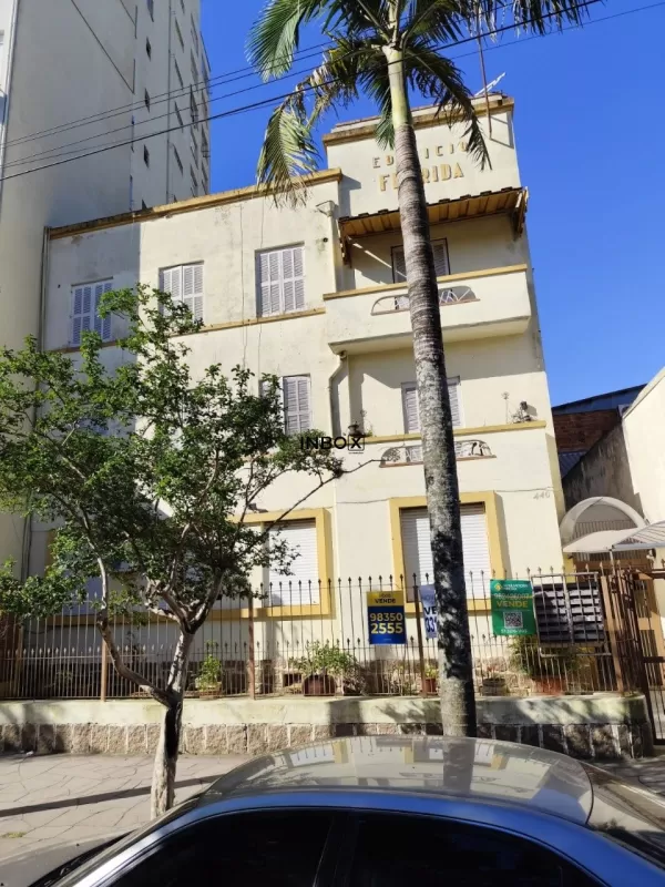 Foto de ? Apartamento de 3 Dormitórios Reformado - Pronto para Morar na Floresta!