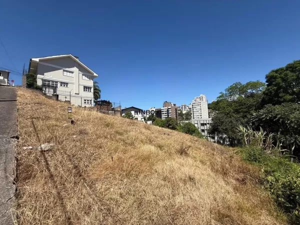 Foto de Inbox Cia Imobiliária Vende Terreno de 740 m² no Bairro Borgo em Bento Gonçalves