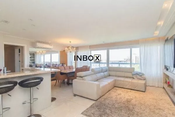 Foto de Apartamento no Rio Branco, 3 suítes, infraestrutura completa, vista panorâmica e 2 vagas lado/lado em Porto Alegre.