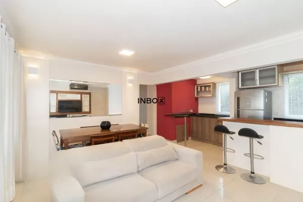 Foto de Amplo apartamento mobiliado com 2 Dormitórios , suíte, living com churrasqueira e lareira e 2 vagas
