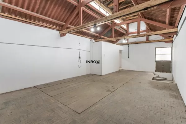 Foto de Pavilhão 580m² c/ Mezanino | São Geraldo/POA | Perto da SOGIPA