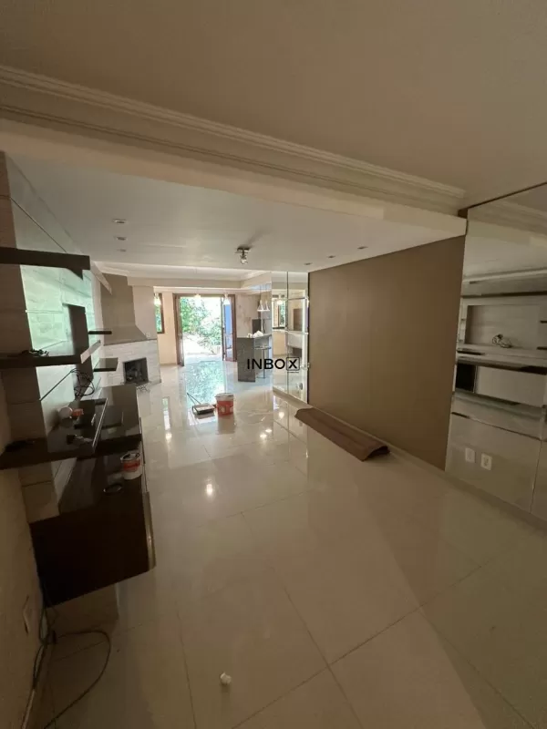 Foto de Casa SOBRADO 225.9m² e 4 dormitórios 2 vagas na Chácara das Pedras, Porto Alegre.