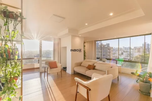 Foto de Ampla cobertura reformada com 4 quartos, 2 vagas e excelente orientação solar