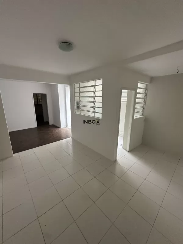 Foto de APTO 2 DORMITORIOS e 1 BANHEIRO na Praia de Belas em Porto Alegre.