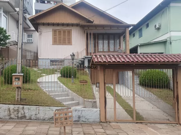 Foto de INBOX CIA IMOBILIÁRIA ALUGA CASA SEMIMOBILIADA LOCALIZADA NO BAIRRO SÃO FRANCISCO NA CIDADE DE BENTO GONÇALVES