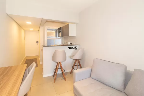 Foto de Oportunidade no Centro Histórico, apartamento de 1 dormitório, mobiliado e decorado em excelente localização.