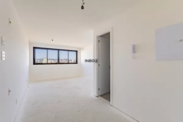 Foto de Studio na Cidade Baixa, andar alto, vista panorâmica com infraestrutura completa