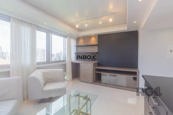 Foto de 3D,  mobiliado, amplo, com 2 suítes e 4 banheiros no coração do petrópolis !