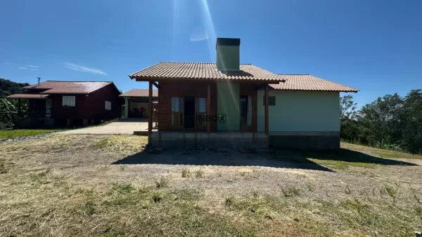 Foto de INBOX CIA IMOBILIÁRIA VENDE - Casa no Interior BENTO GONÇALVES