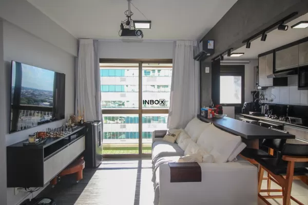 Foto de LOCAÇÃO Apto Andar Alto 3 D c/1 Suíte 2 Vagas  c/81,00 mt2 Higienópolis em Porto Alegre.