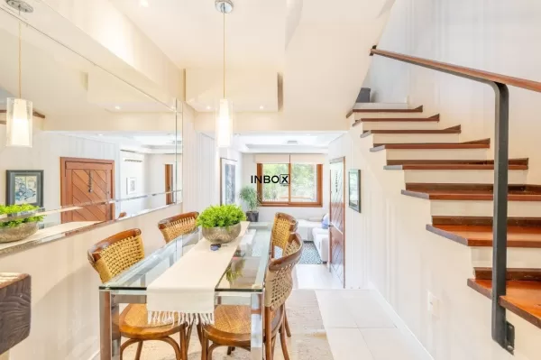 Foto de Cobertura triplex no bairro Rio Branco em P. Alegre RS