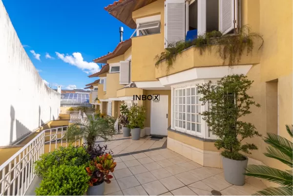 Foto de Casa em Condomínio 4 dorm. - 245.00m² - Boa Vista, POA/RS - IBX13966