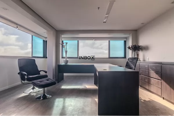 Foto de Sala de Andar 112.00m² - Três Figueiras, POA/RS - IBX14012