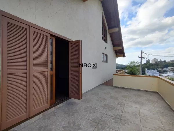 Foto de CASA ANDAR SUPERIOR DE DOIS QUARTOS NO BAIRRO BORGO
