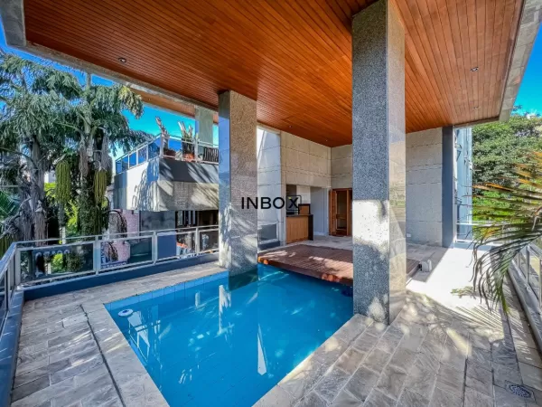 Foto de Lindo Apartamento Garden com piscina e deck retrátil, a poucas quadras do Parque Moinhos de Vento!