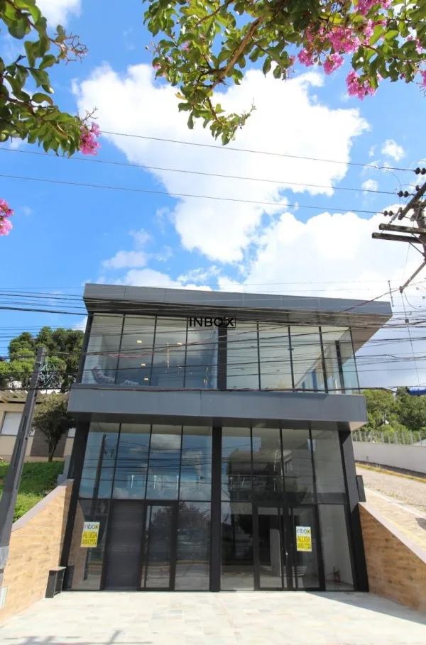 Foto de Inbox Imobiliária aluga excelente sala comercial no centro de Bento Gonçalves com 124m²