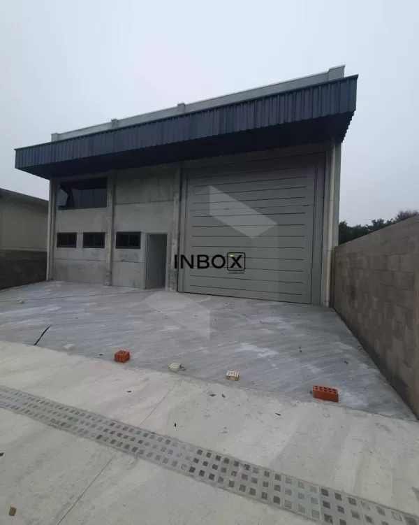 Foto de INBOX CIA IMOBILIÁRIA ALUGA - PAVILHÃO NOVO COM 330M² NO SANTO ANTÃO NA CIDADE DE BENTO GONÇALVES