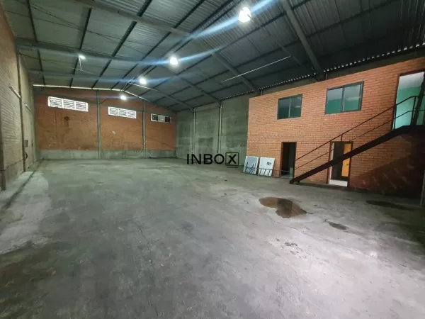 Foto de PAVILHÃO COM 520M² NO BAIRRO PROGRESSO NA CIDADE DE BENTO GONÇALVES