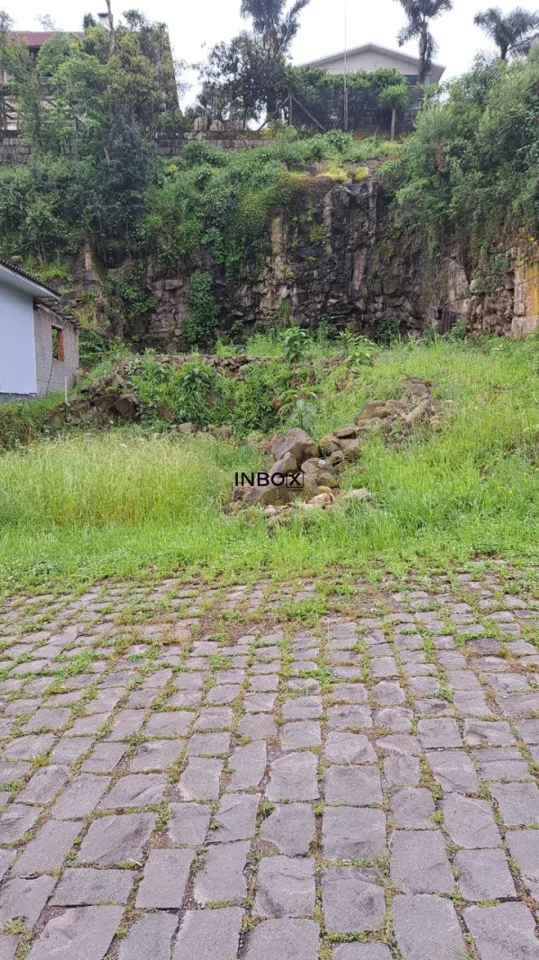 Foto de Inbox Cia Imobiliária vende terreno de 314m² no bairro Santa Terezinha em Garibaldi