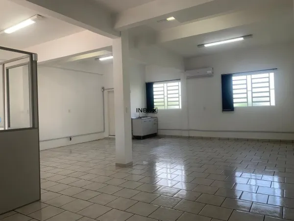 Foto de INBOX CIA IMOBILIÁRIA ALUGA, SALA COMERCIAL EM BENTO GONÇALVES NO BAIRRO SÃO FRANCISCO.