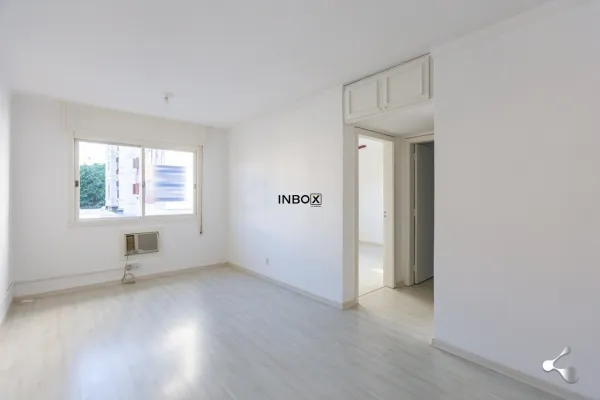 Foto de INBOX CIA IMOBILIARIA ALUGA  apartamento,  com 02 dormitórios com garagem, Boa Vista