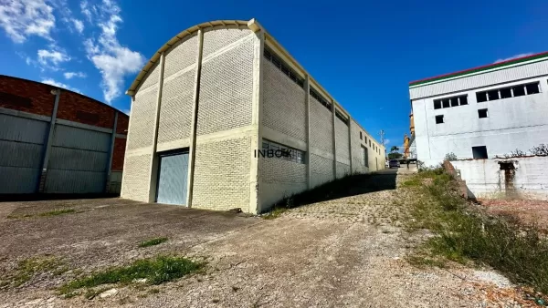 Foto de INBOX CIA IMOBILIÁRIA ALUGA - PAVILÃO EM PINTO BANDEIRA.