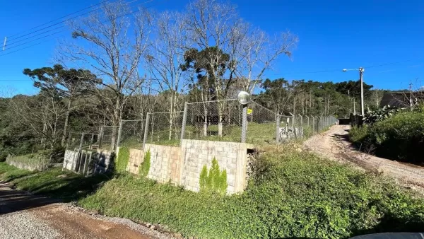 Foto de INBOX CIA IMOBILIARIA VENDE -Terreno de 1.540m2 no interior de Bento Gonçalves
